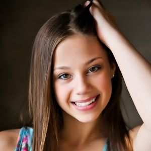 Meet your Posher, Maya